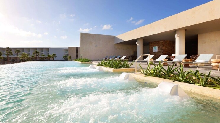 Family Selection at Grand Palladium Select Costa Mujeres